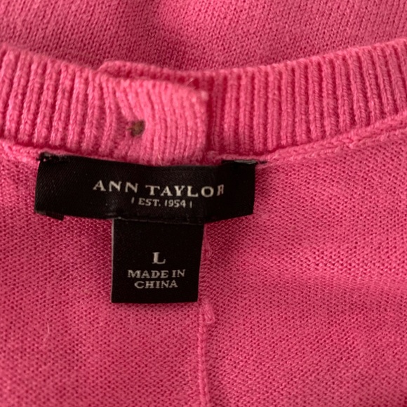 Ann Taylor crewneck pink button back light sweater. Size L - Picture 11 of 13